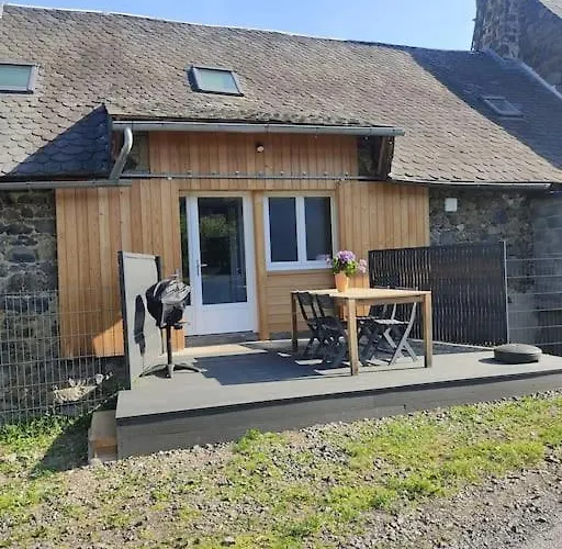 De Caractere Au Coeur De La Chaine Des Puys